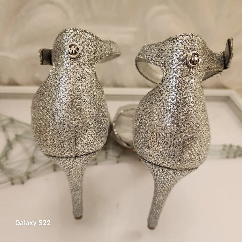 Michael Kors Women's Shelly Flex Dress Heeled Sandals Silver Glitter. NIB. Sz 6